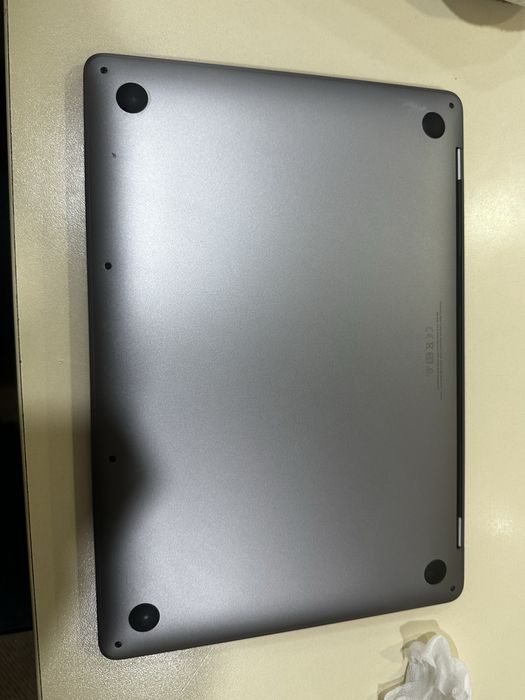 Macbook pro m2 512gb  8gb