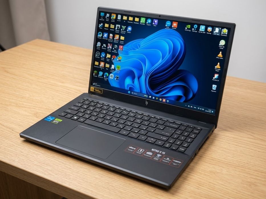 Acer Nitro V 15/i5-13th / RTX 4050 6GB / 32GB

RAM / 1TB SSD / Полный