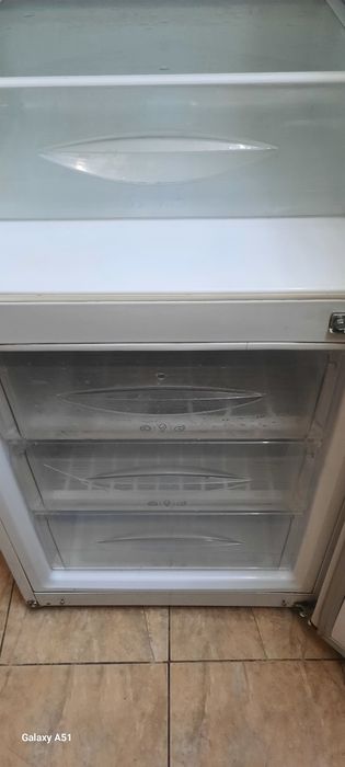 Продам холодильник