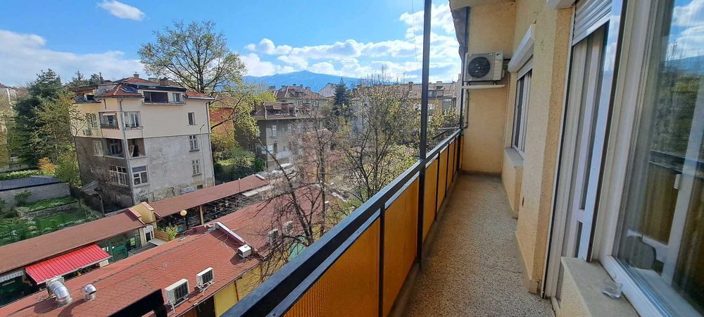 Дава се под наем Двустаен апартамент в София, Лозенец - 81 кв.м за 720 € - Снимка #1