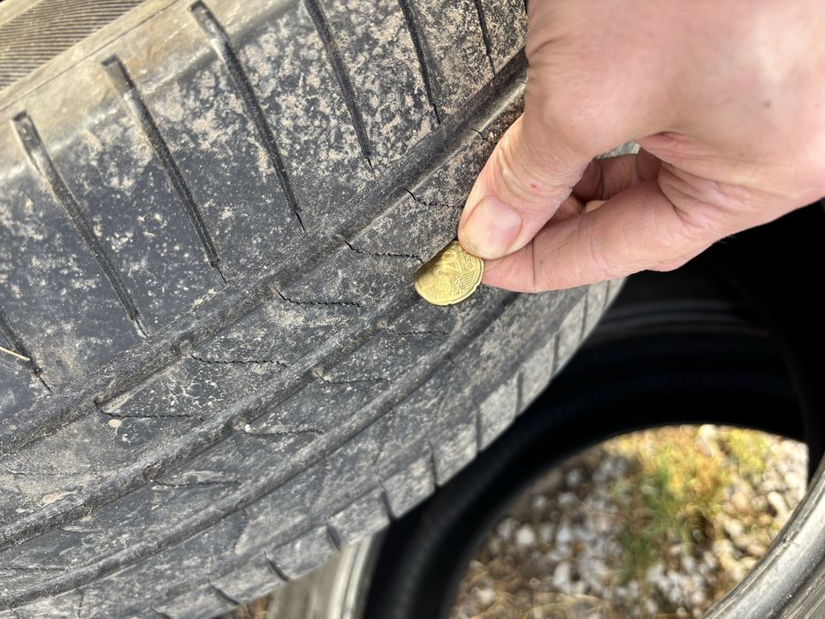 Гуми бриджстон 235/45/20 дот 24година