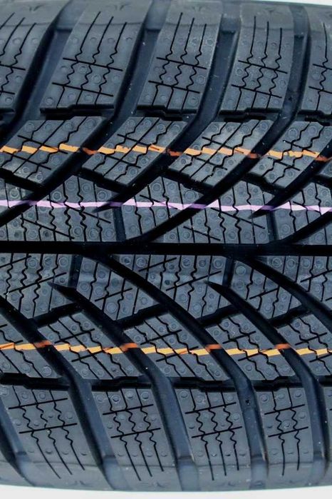 Anvelope iarna noi 195/65R15 91T, EV-Ready, Kumho, DOT 2025