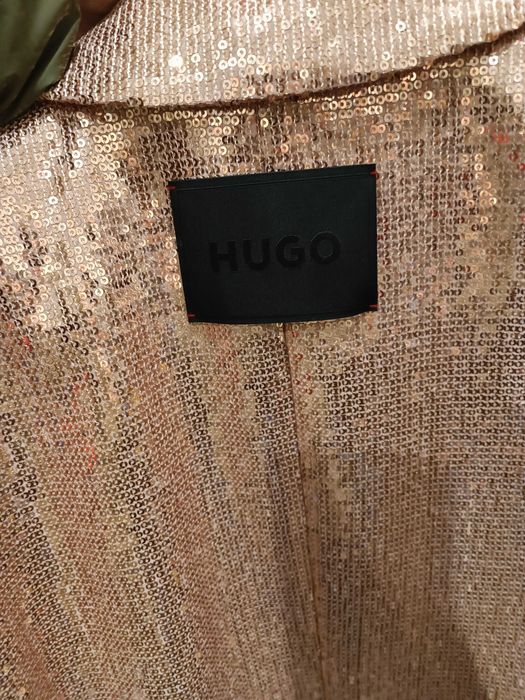 Оригинално дамско Hugo Boss blazer