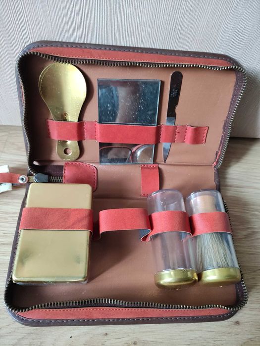Trusă de toaletă și bărbierit (Colecție)