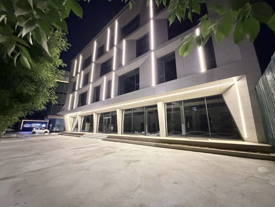 Сдаётся в аренду здания с квадратурой 3.100 м² вдоль  ул. НУРАФШАН