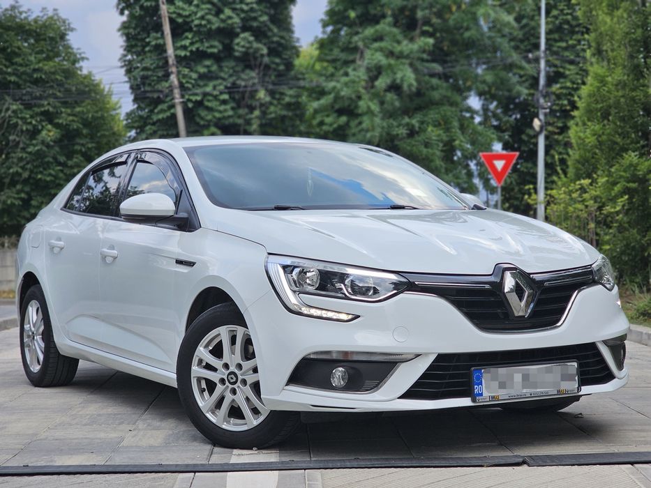 RENAULT Megane 2021 — imagine 2