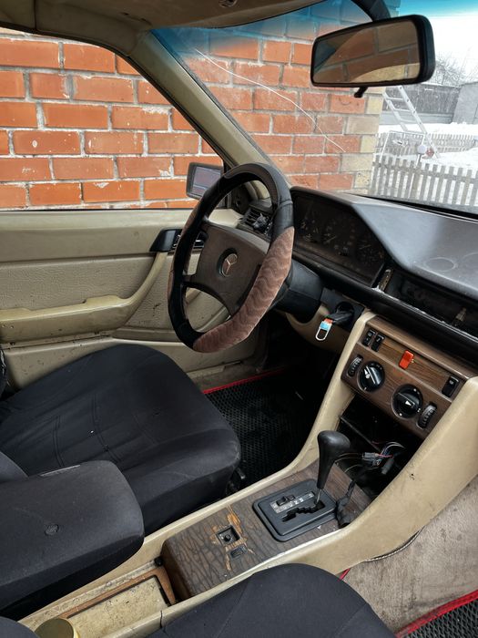 Мерседес 124 Е300