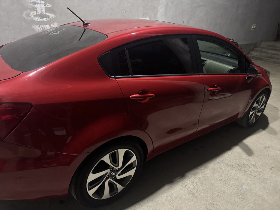 Kia rio 2016 год  -63.000 км пробег