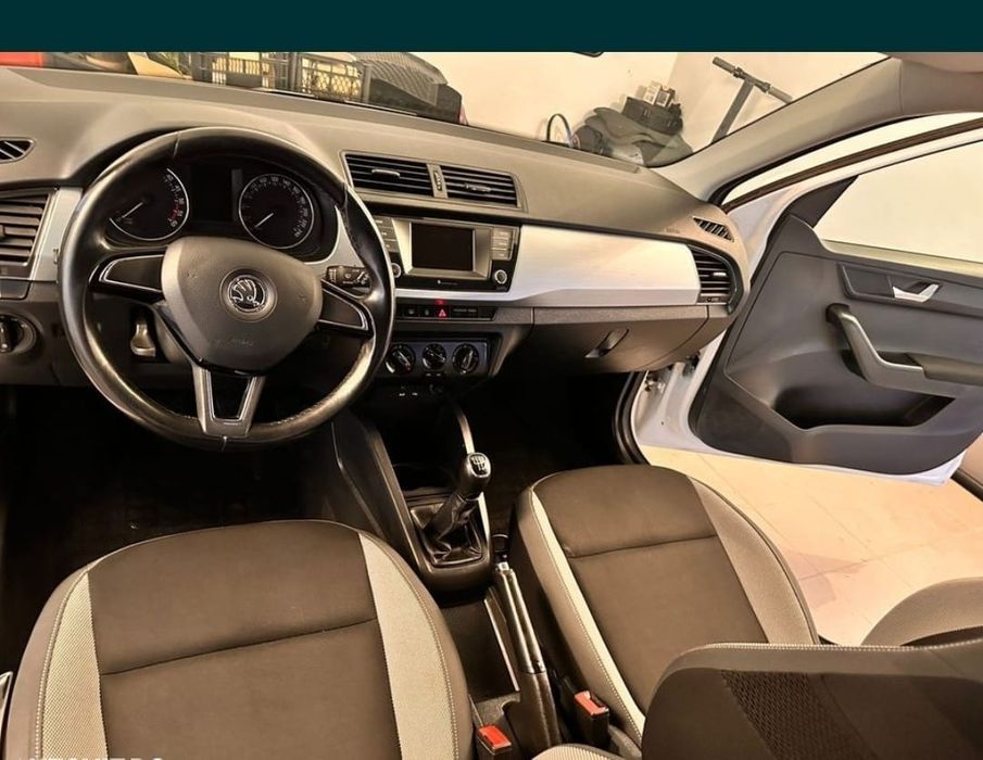 SKODA Fabia 2015 — imagine 3
