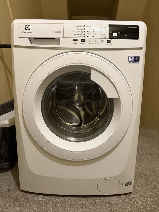 Пералня Electrolux FlexCare