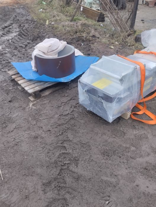 Машина за без шевни улуци чисто нова