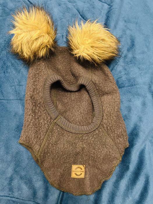 Cagula cu ciucuri Mikk-Line din lana fleece organica