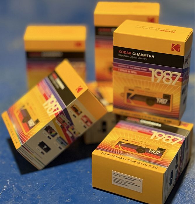 НОВО!!! Цифров фотоапарат тип ключодържател Kodak Charmera, случаен цвят, 58x24.5x20mm