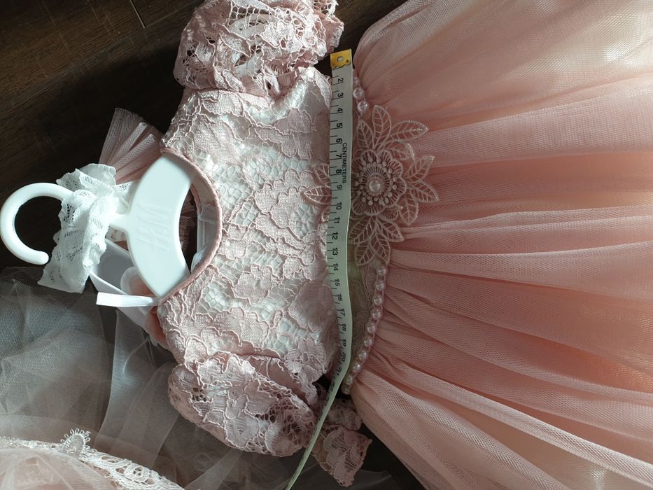 Vand rochite elegante