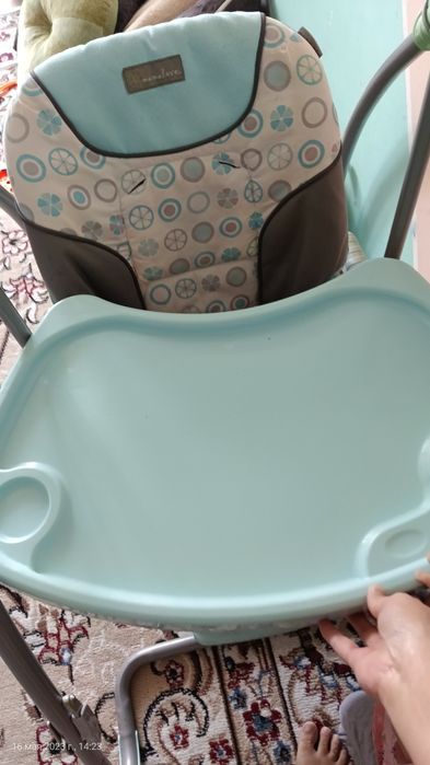 Продам стульчик для кормления