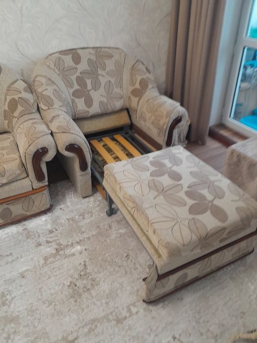 Диван  и два кресла