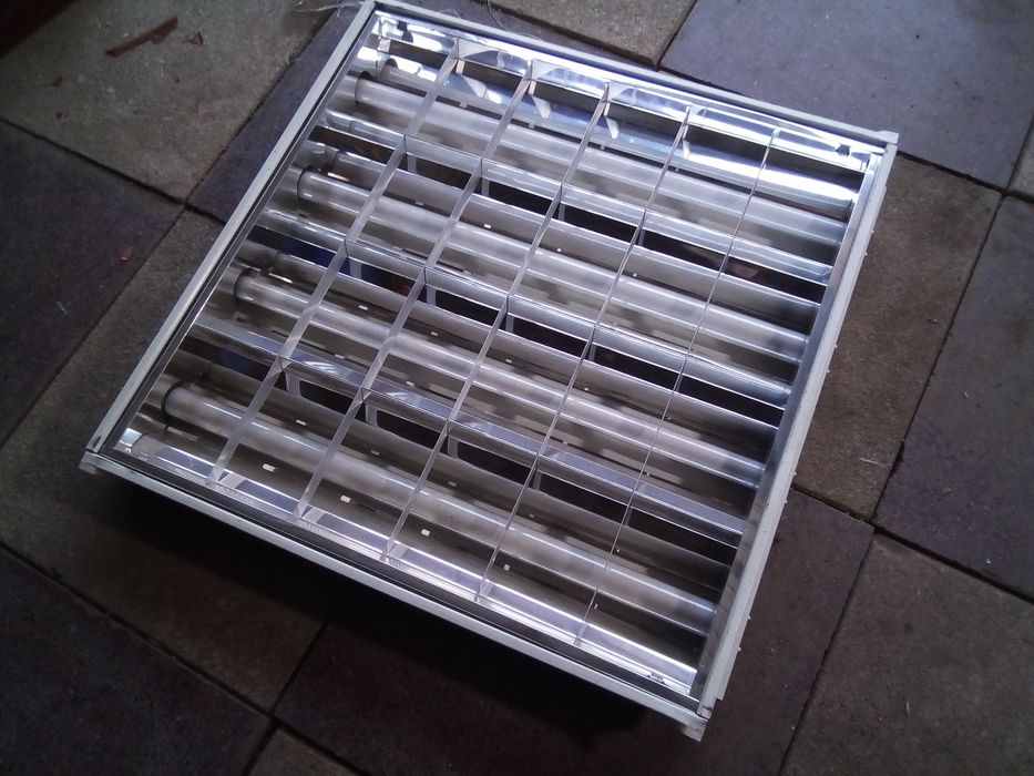 Светильники потолочные