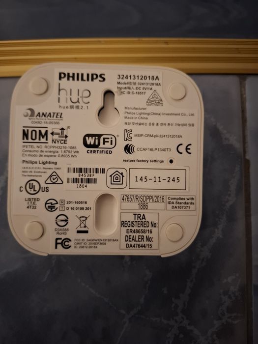 Hub hue philips cu alimentator