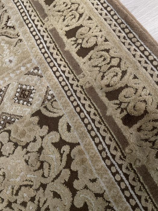 Ковер шерстяной толстый