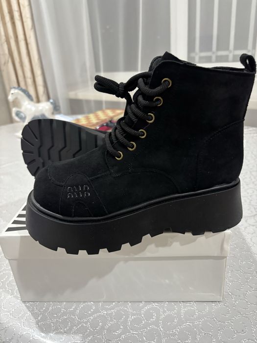 Продам зимние ботинки 40р