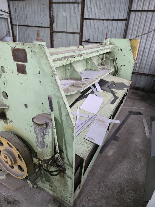 Гильотин/Gilyatin 2.5 m ishlap turipti