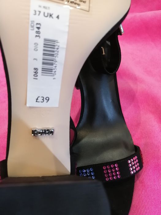 Нови Маркови сандали с камъни!!!