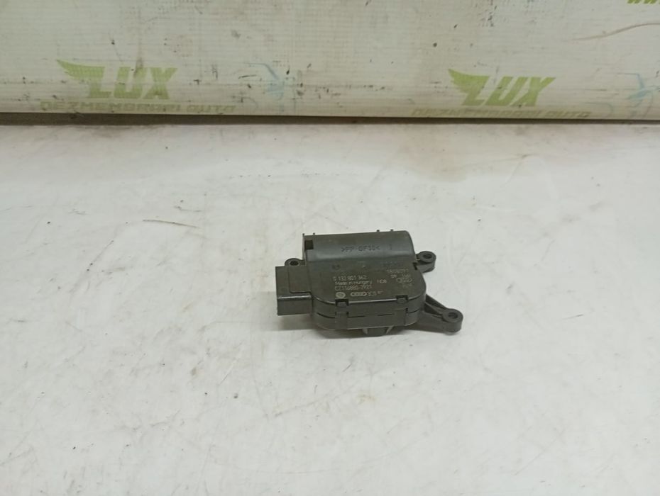 Motoras clapeta mixaj aer 0132801362 Audi A3 8P/8PA (facelift) (2004 - 2008)