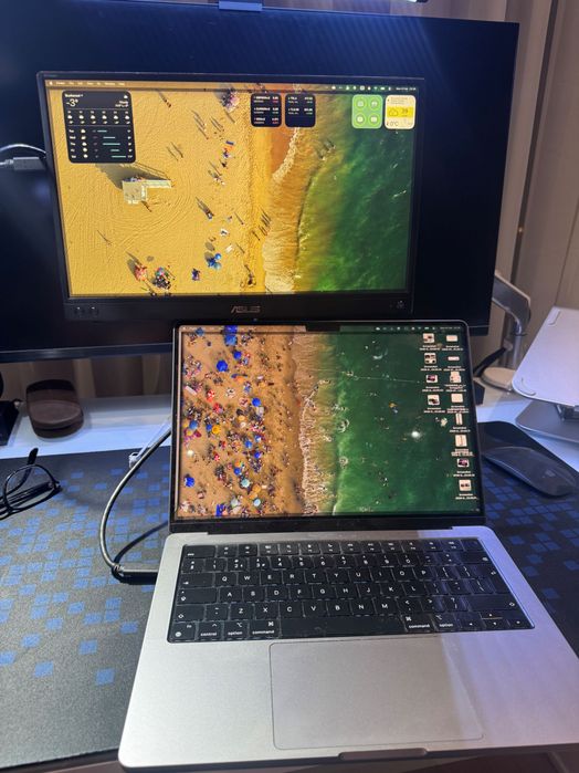 Monitor portabil USB 15.6" ASUS ZenScreen MB16ACV + stand (ca nou)