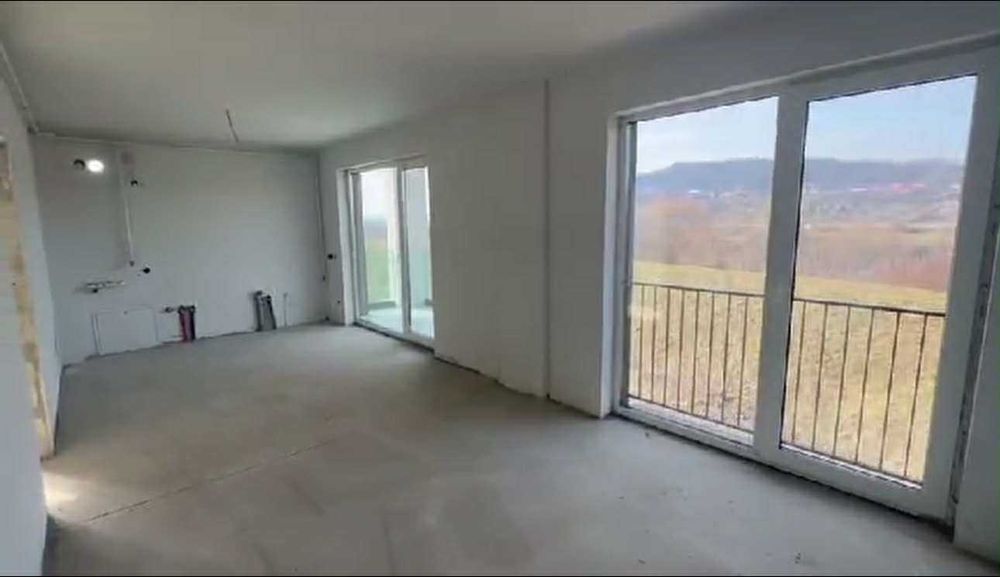 Vând sau schimb apartament nou, situat la etajul 1, Ludus