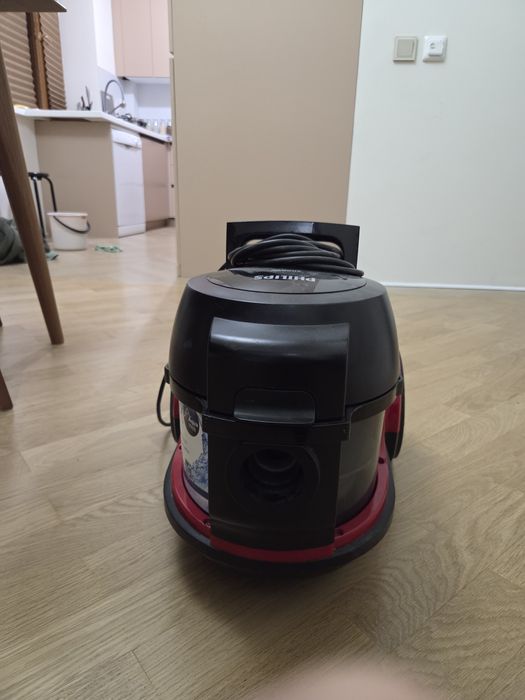 Пылесос  водиной