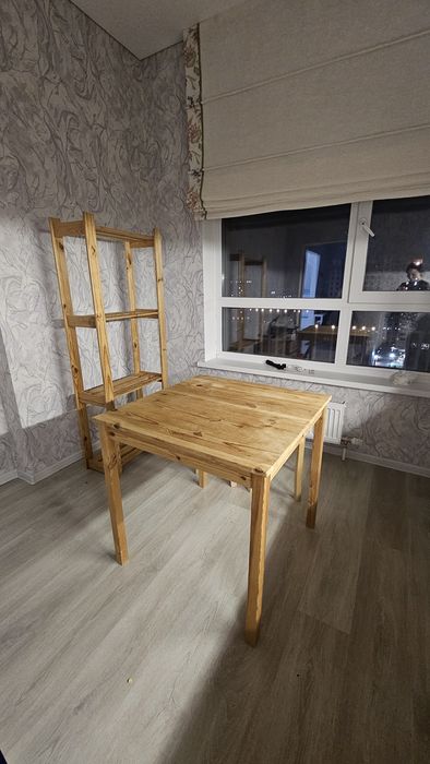 Стол со стульями