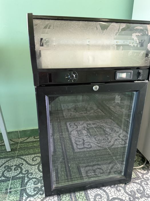 Ветринный холодильник