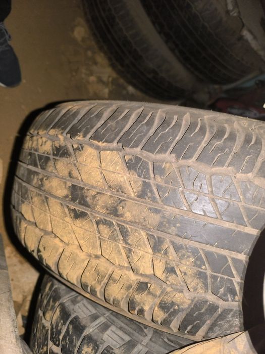 Продам резину, стояла на Прадо. 265/65 R17