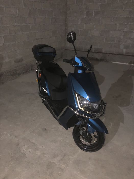 Skuter Yadea t5 kami bor!