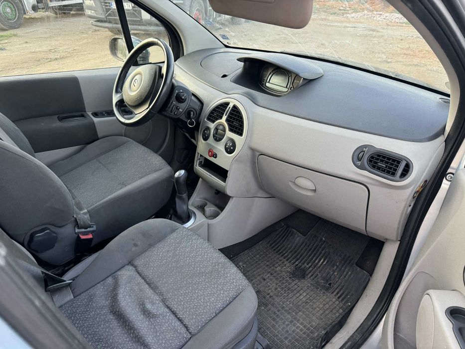 Рено Модус 2005г.