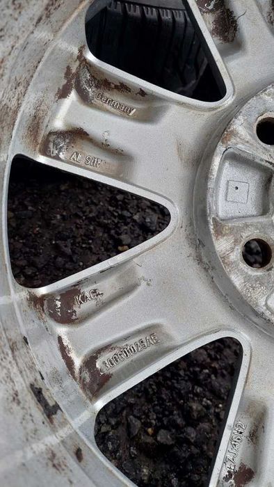 Jante VW Passat B6 7.0x16 et 45 5x112