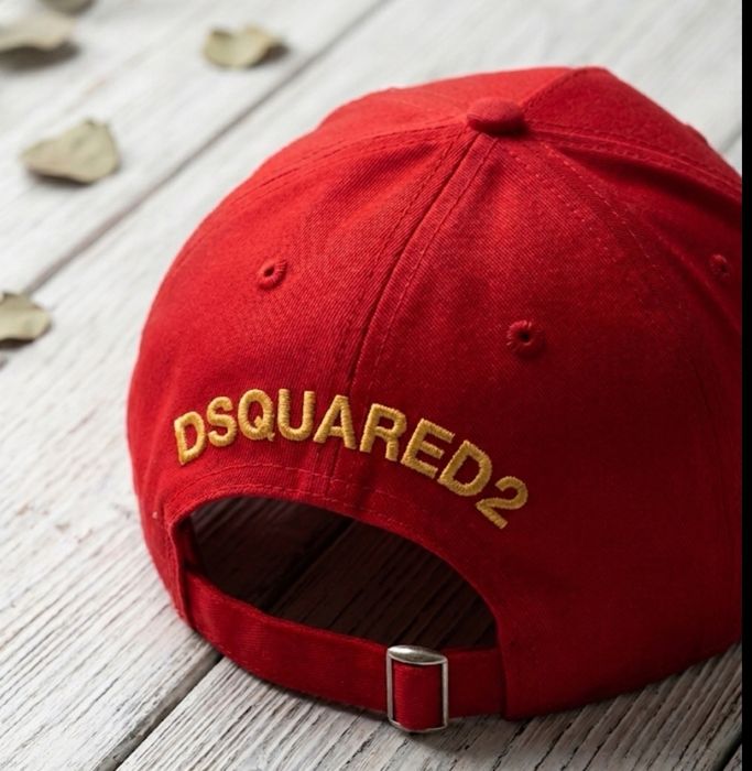 Șapca dsquared2 nouă, cu etichetă. Poze reale.