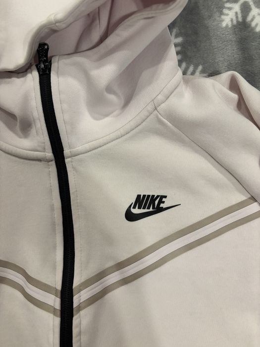 nike tech roz deschis