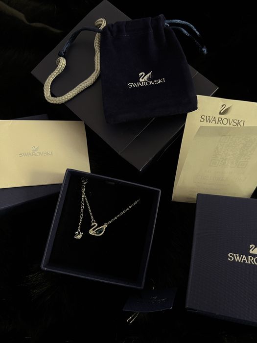Колие Swarovski -лебед