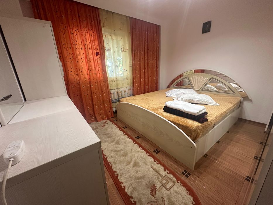 Apartament cu o camera de inchiriat