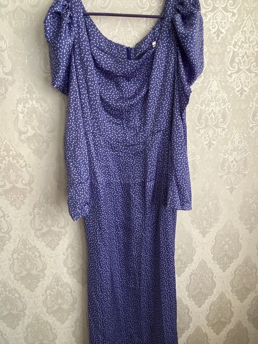 Продам весенние платья