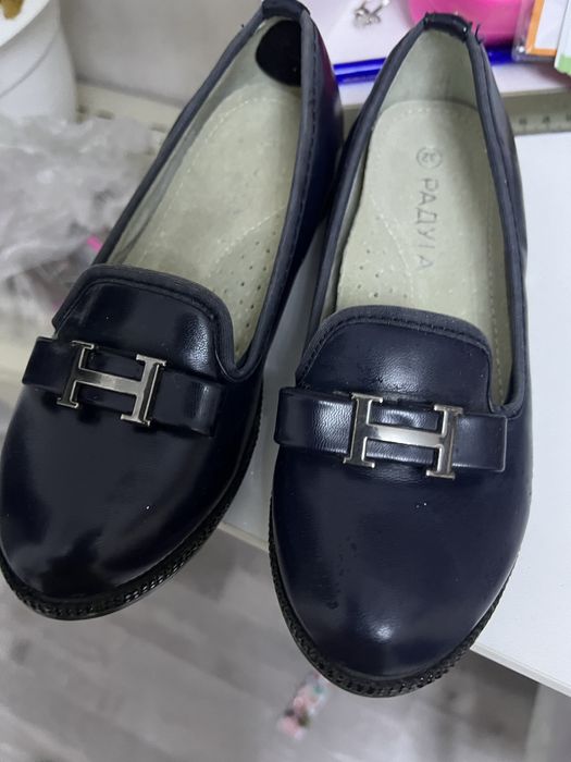 Туфли  школьные новые для девочки