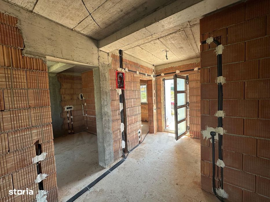 Casă tip duplex curte 350 mp 120 mp utili terasa 22 mp Sura Mare