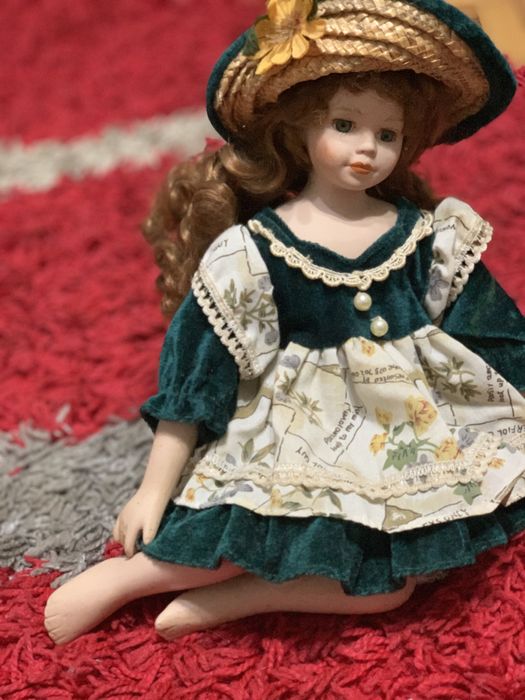 Papusa de portelan rara