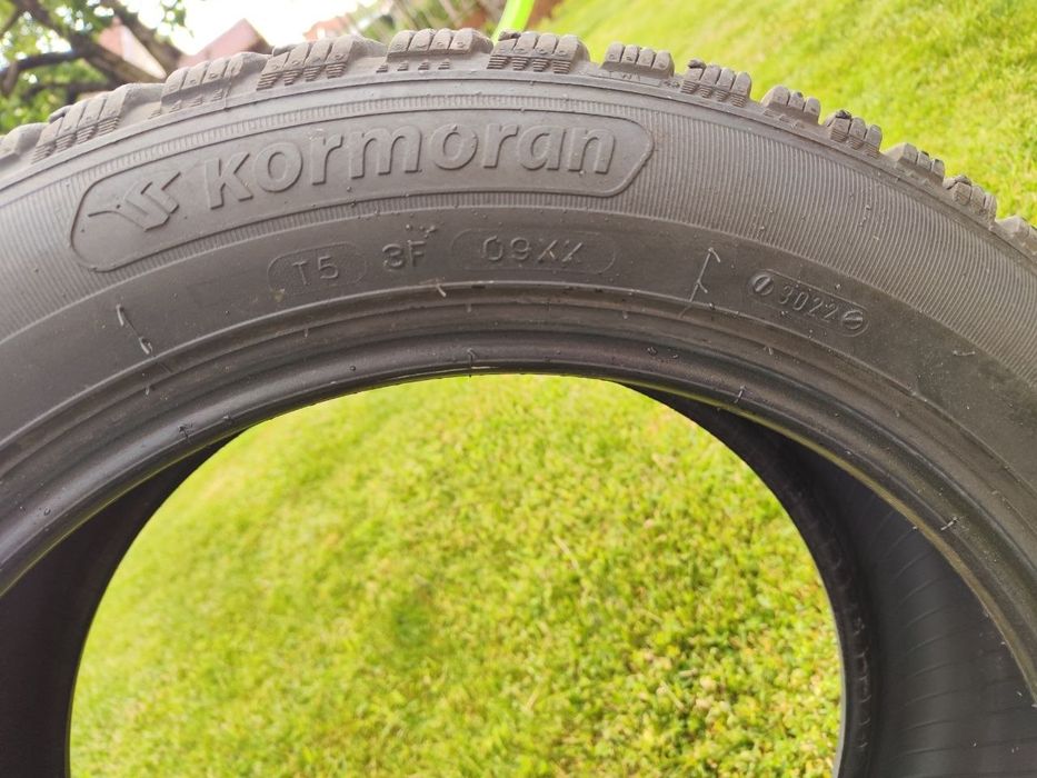 4 зимни гуми Kormoran Snow с размер 215 55 17