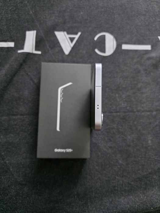 samsung S25 plus 512gb.