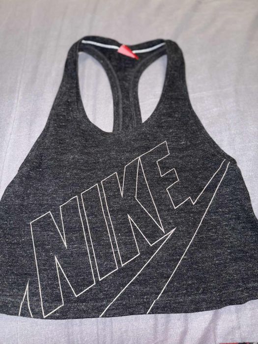 Къс дамски  потник Nike