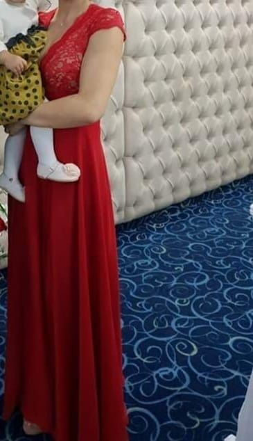 De vanzare sau inchiriere!! Rochie de seara/zi pentru diverse evenimen