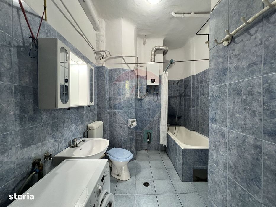 Apartament cu 3 camere de vânzare în zona Bucur Obor