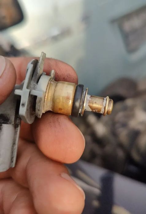 Температурный датчик Мазда 6 3.0 AJ Mazda